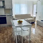 Ylli Lungomare Apartment Nr 11