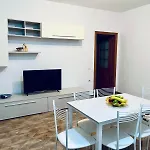 Ylli Lungomare Apartment Nr 11